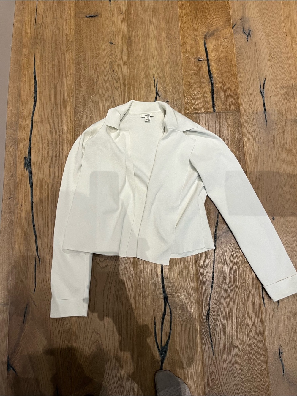RW&CO. White Cropped Open-Front Blazer